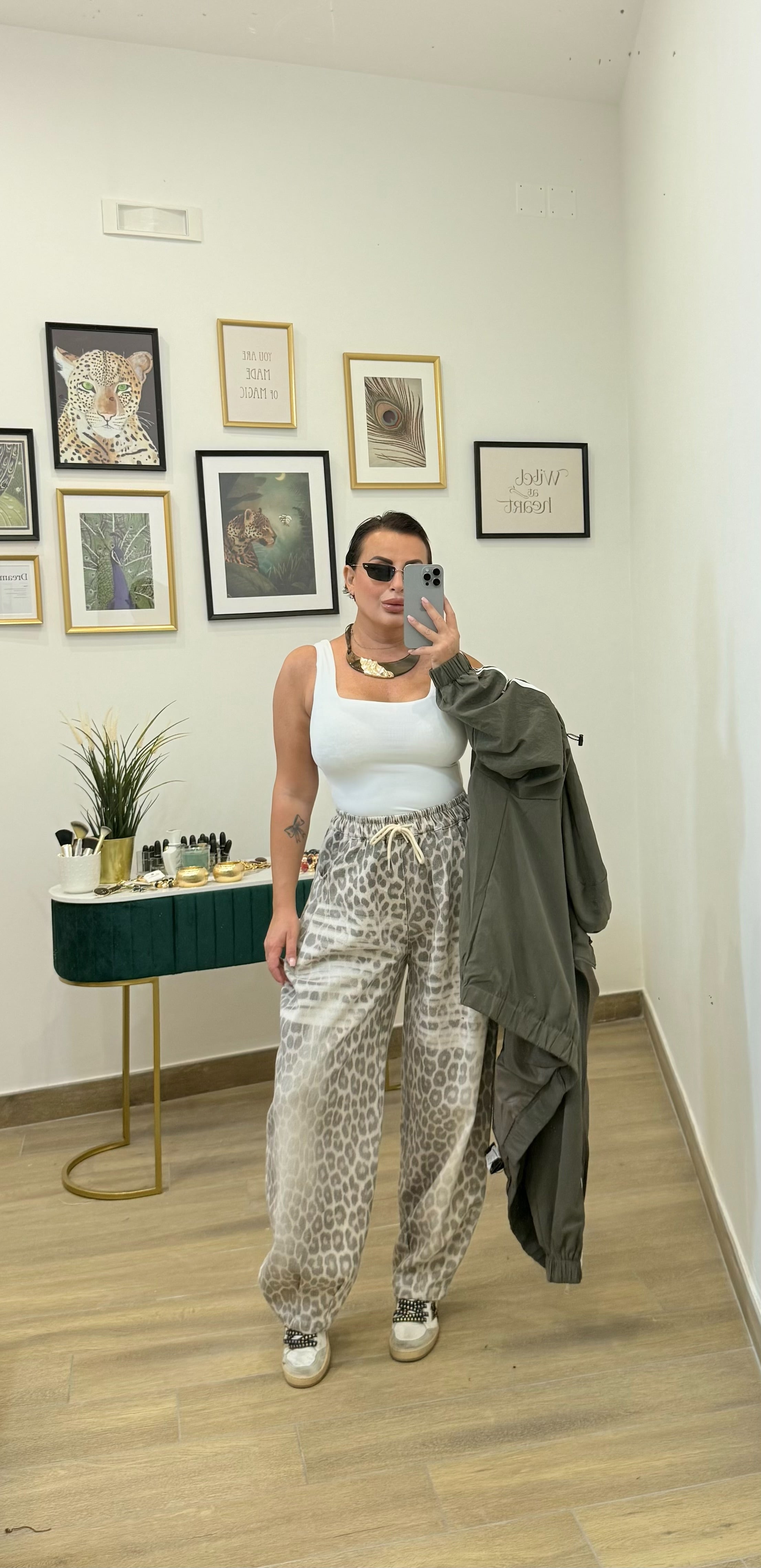 Panta tuta animalier neutro