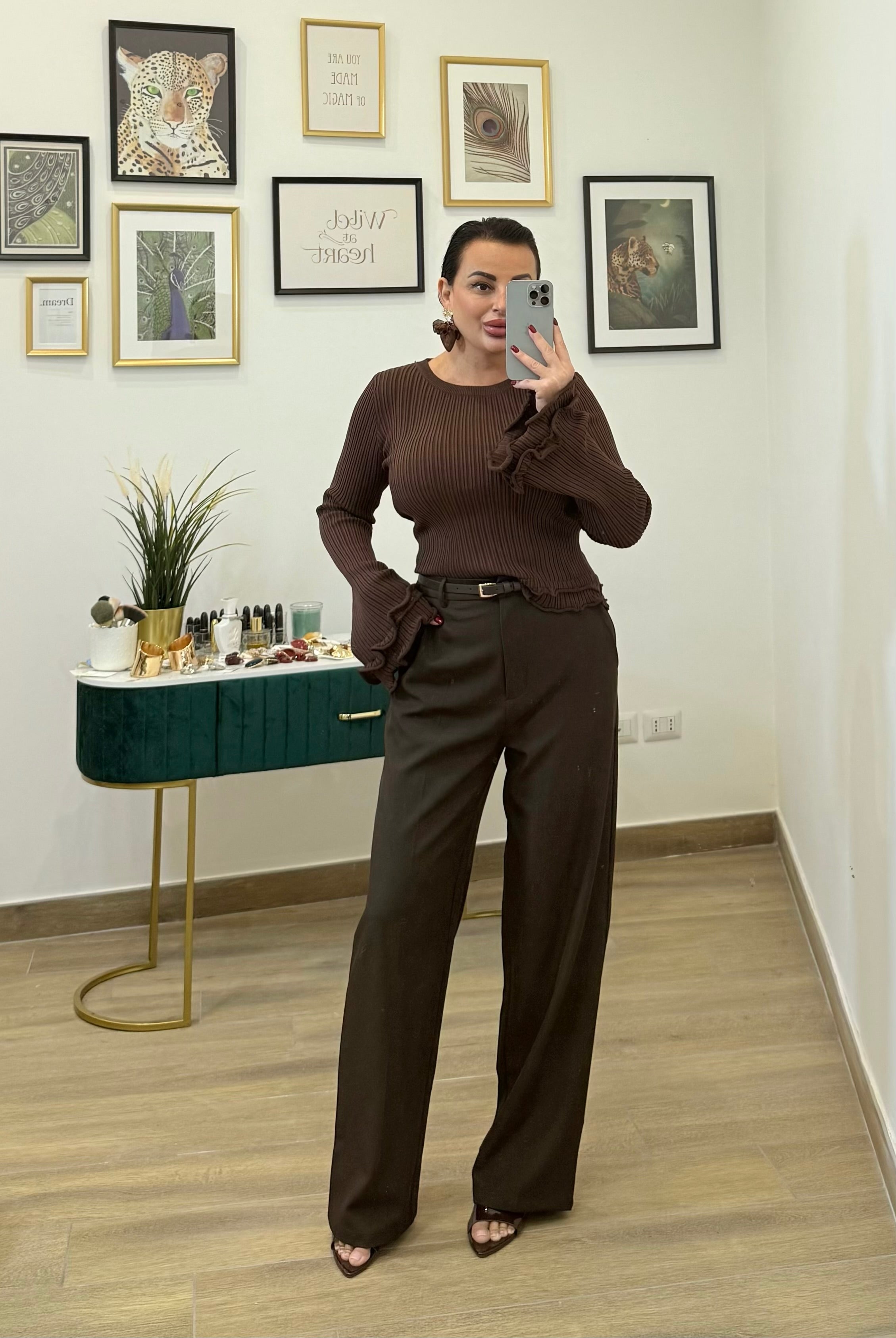 Maglia costine volant marrone