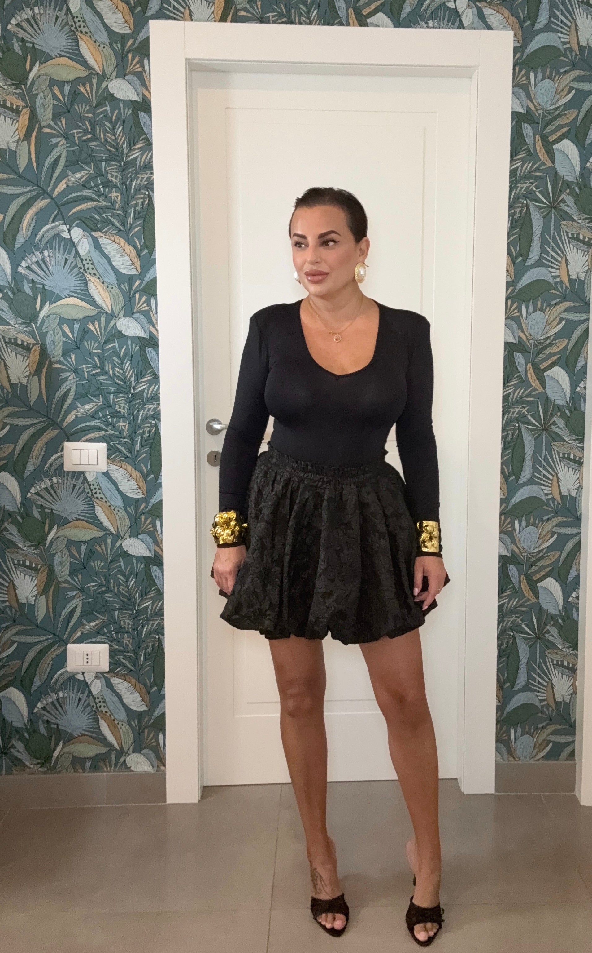 Maglia spalline nere