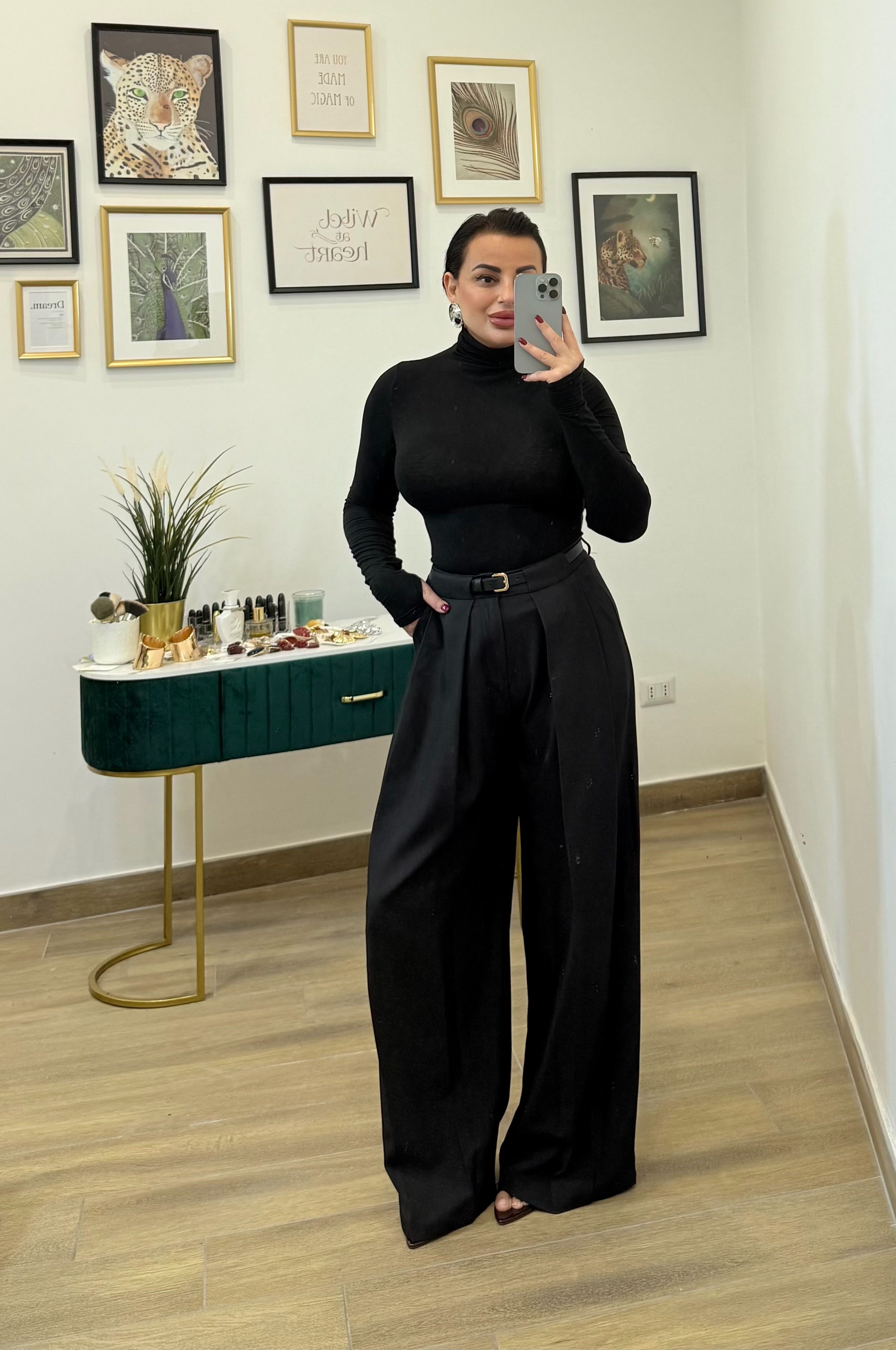 Maglia Kim colletto guanto nera